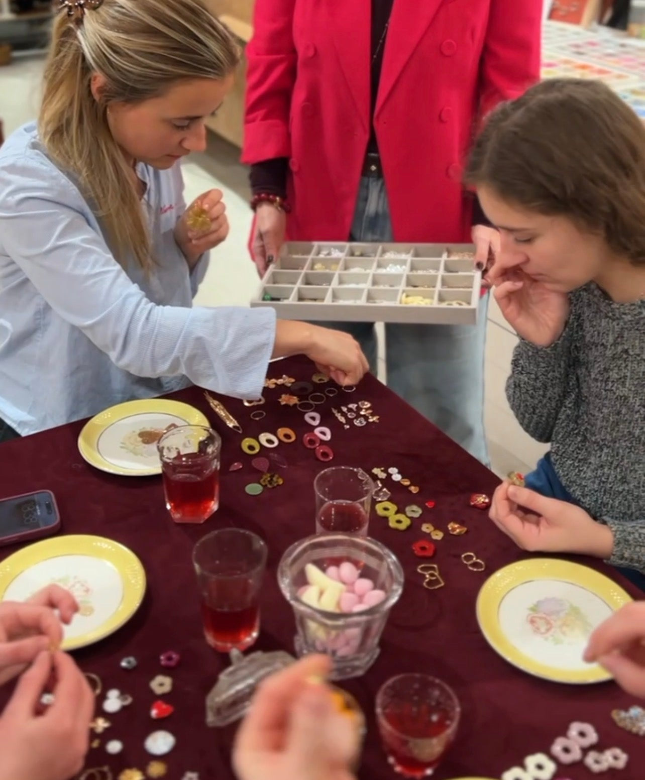 Réservation – Table Créative / Bar à Bijoux (Copie)