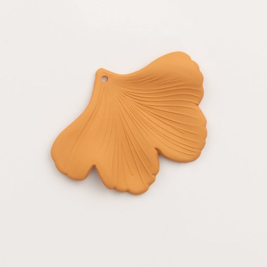 Pendentif feuille de ginkgo ocre - to do bijoux 