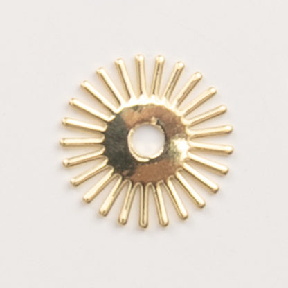 Petit soleil doré – pendentif pour créoles – To Do Bijoux