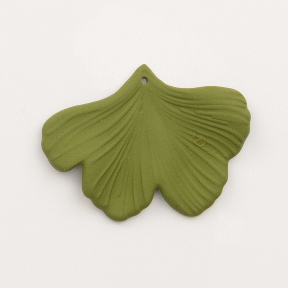 Feuille de ginkgo vert olive – pendentif pour créoles – To Do Bijoux