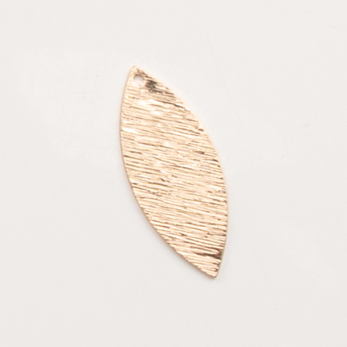Petite marquise dorée – pendentif pour créoles – To Do Bijoux